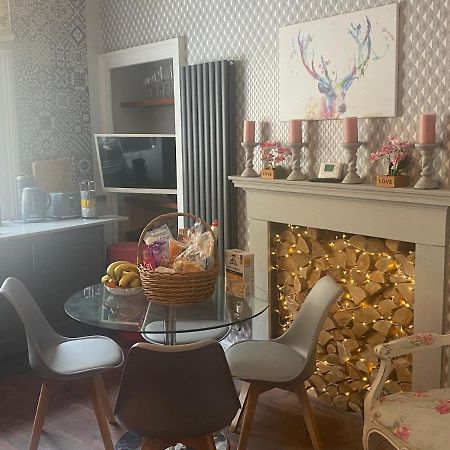Georgian City Apartment At Thomas Street Double Bedroom And Two Single Trundle Beds Bath Dış mekan fotoğraf
