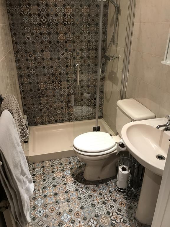 Georgian City Apartment At Thomas Street Double Bedroom And Two Single Trundle Beds Bath Dış mekan fotoğraf